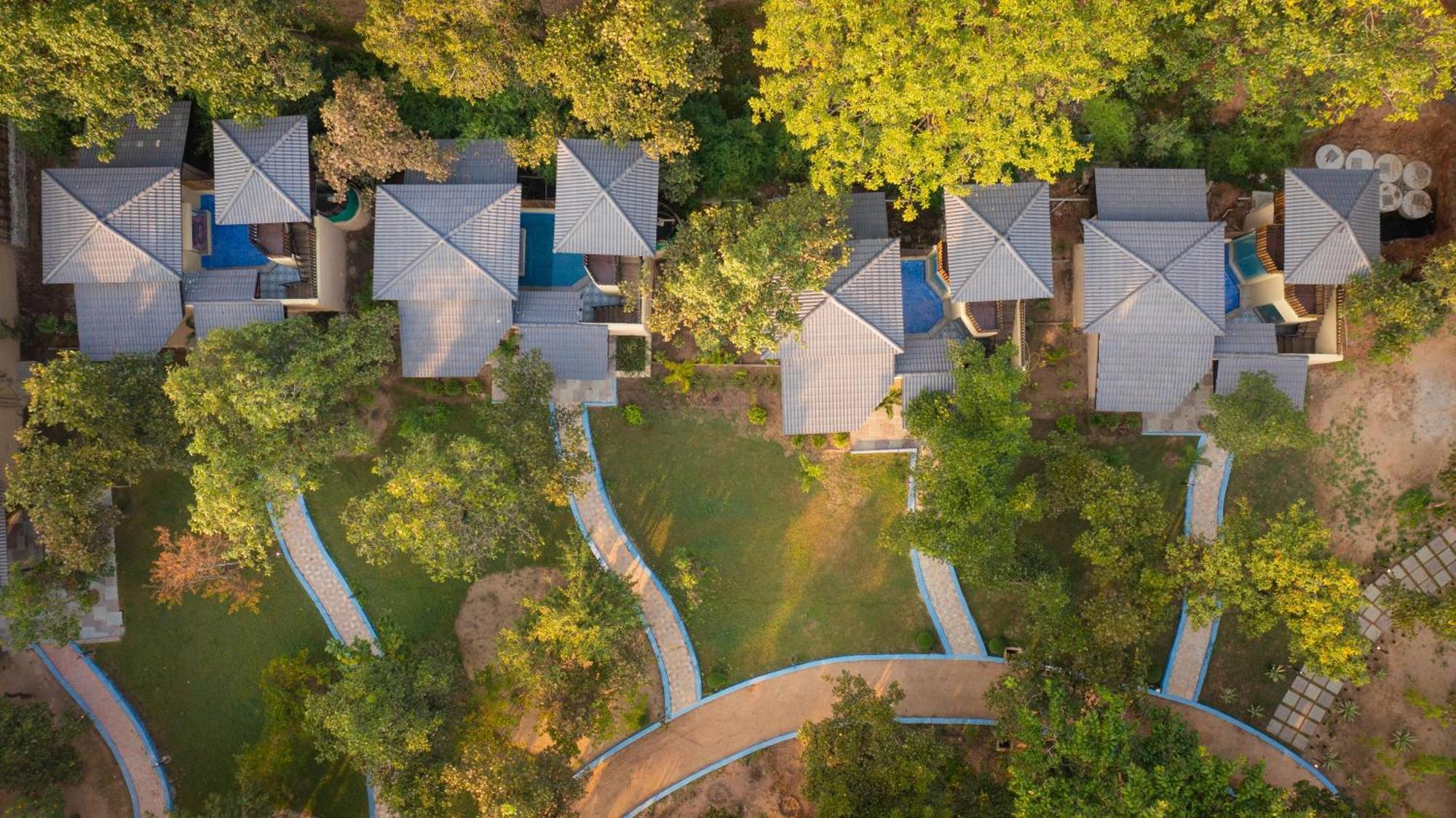 Hotel Sterling Padam Pench Khawāsa Exterior foto